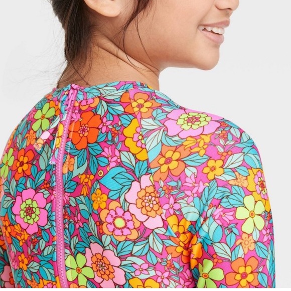 Long-sleeve one-piece rash guard - Picture 2 of 3